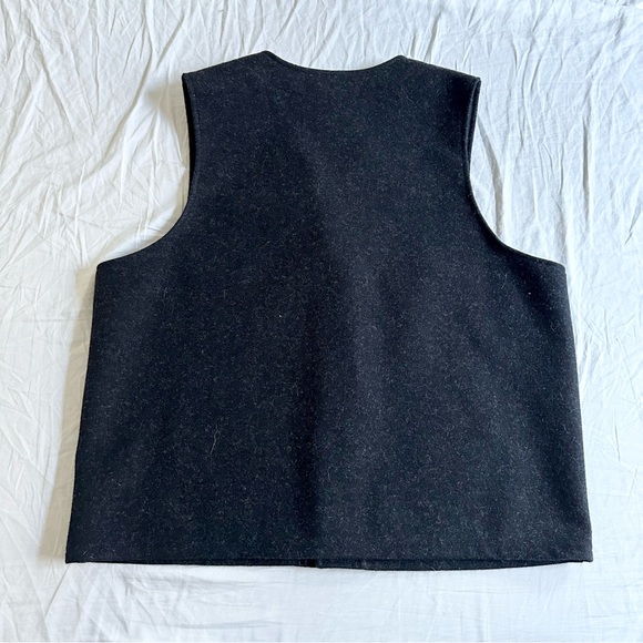 Filson Wool Mackinaw Vest - Picture 4 of 10
